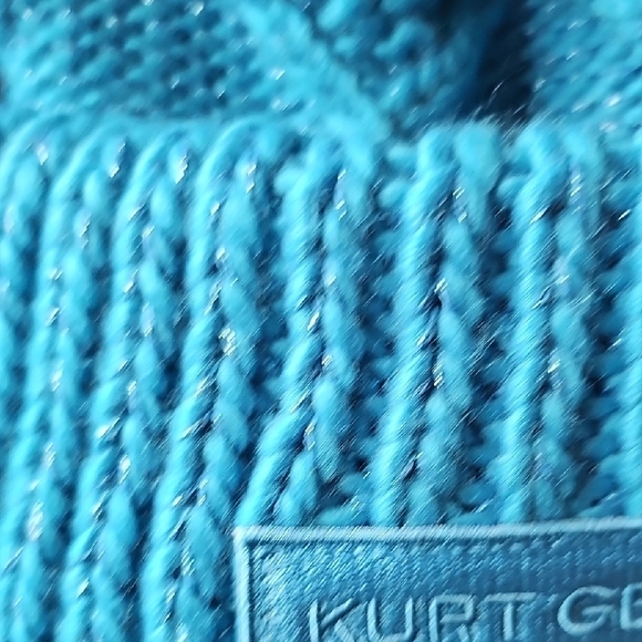 Kurt GeigerWomen's Blue Metallic Cable Knit Beanie NWT - Picture 6 of 7